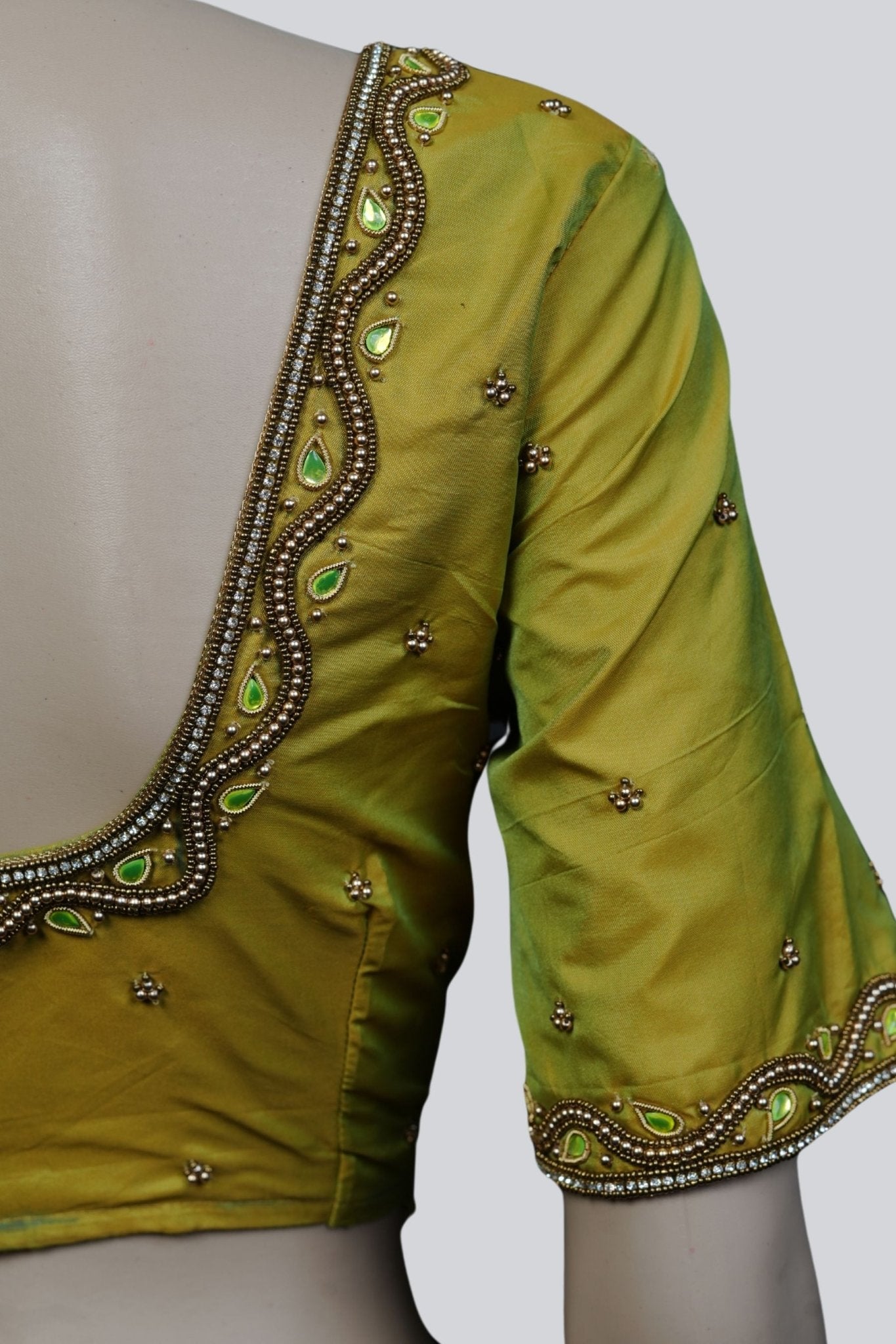 Chic Aari Elegance: Discover Stunning Blouses at JCSFashions Blouse JCS Fashions