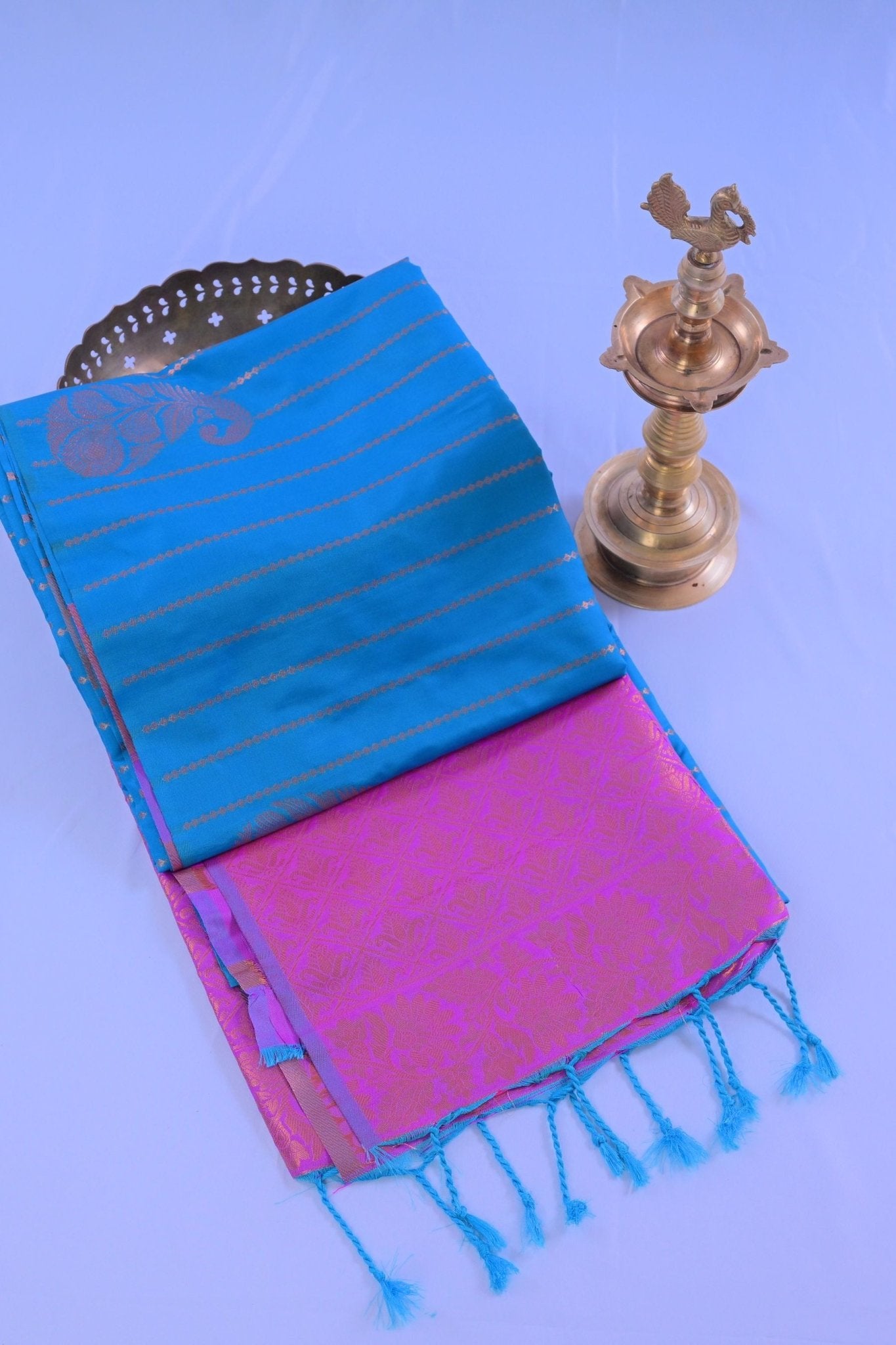 Classic Elegance: Borderless Saree With Zari Lines and Heavy Pallu Saree JCS Fashions Blue&Pink 5.5 meters
