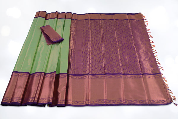 Pure Kanchipuram Silk Saree with Golden Accents - Exquisite Traditional