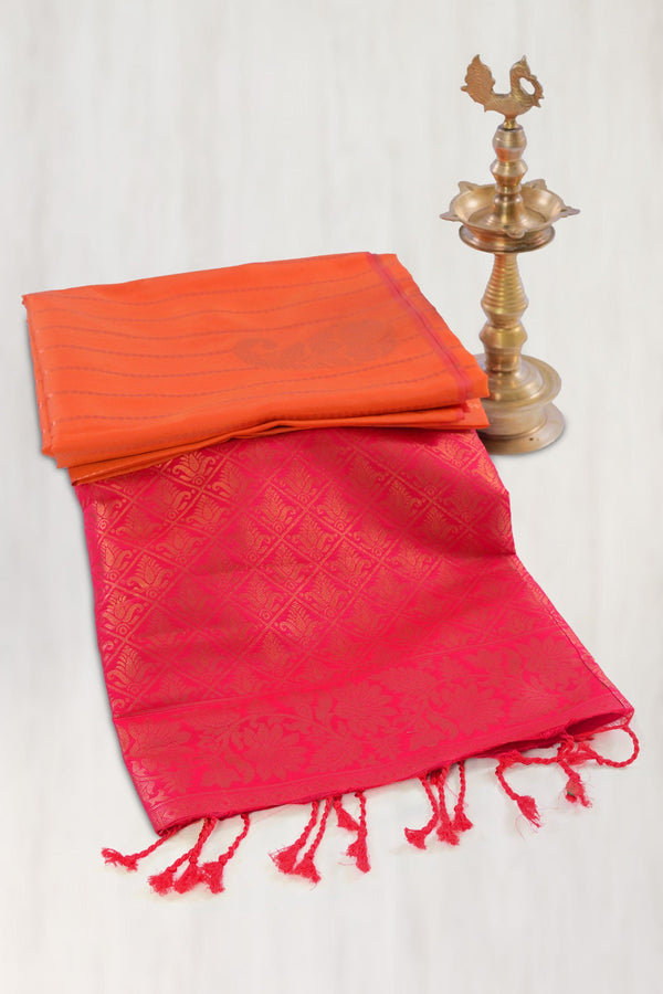 Elegant Borderless Zari Line Saree - Exquisite Indian Textile Artistry