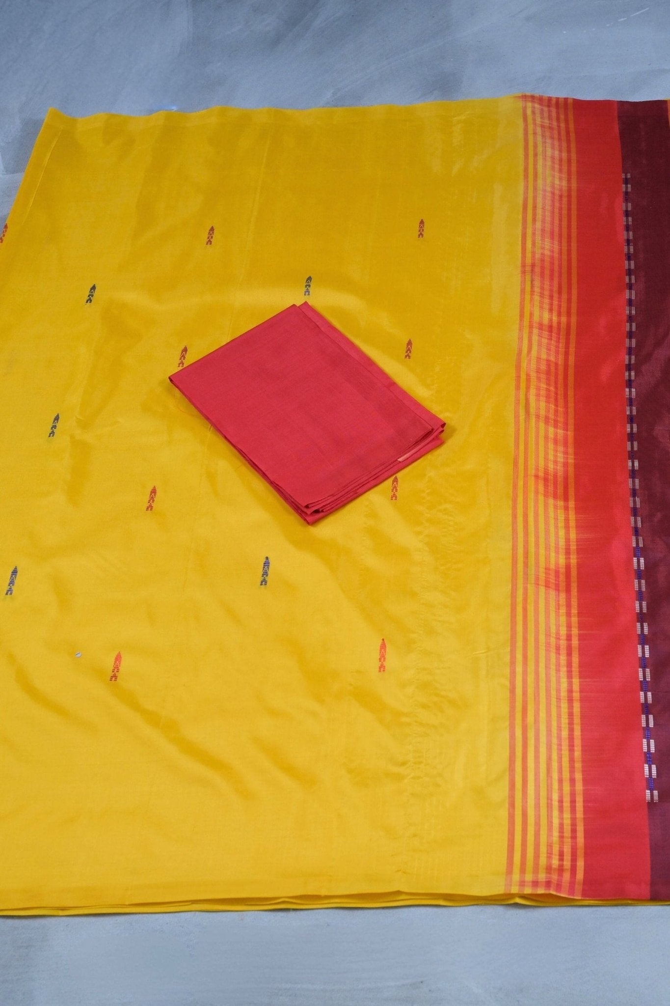 Eco-Chic Handwoven Banana Pith Saree with Blouse Piece - JCS Fashions Saree JCS Fashions