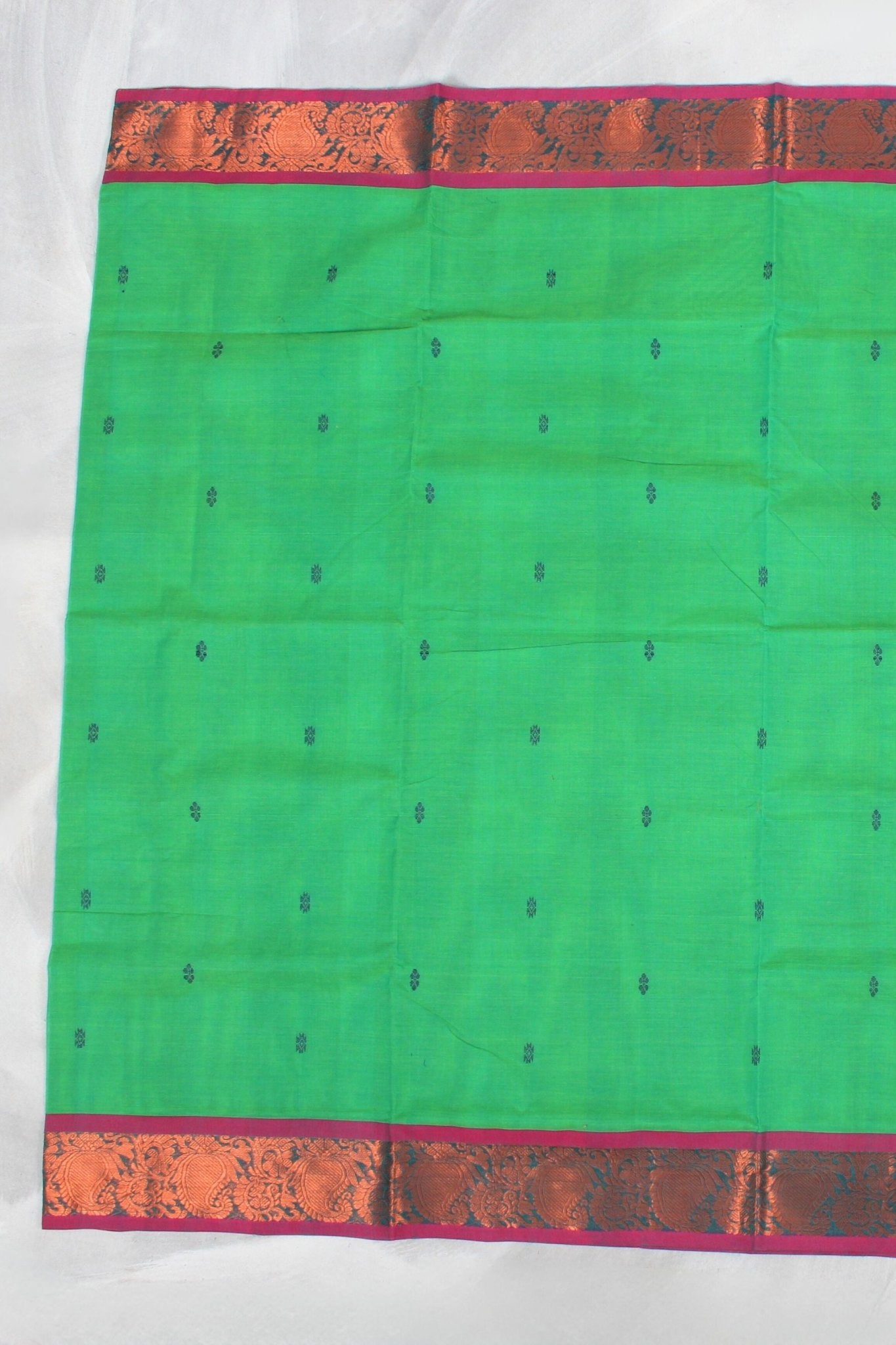 Elegant Cotton Saree with Distinct Line Pallu - Sophisticated Comfort Saree JCS Fashions