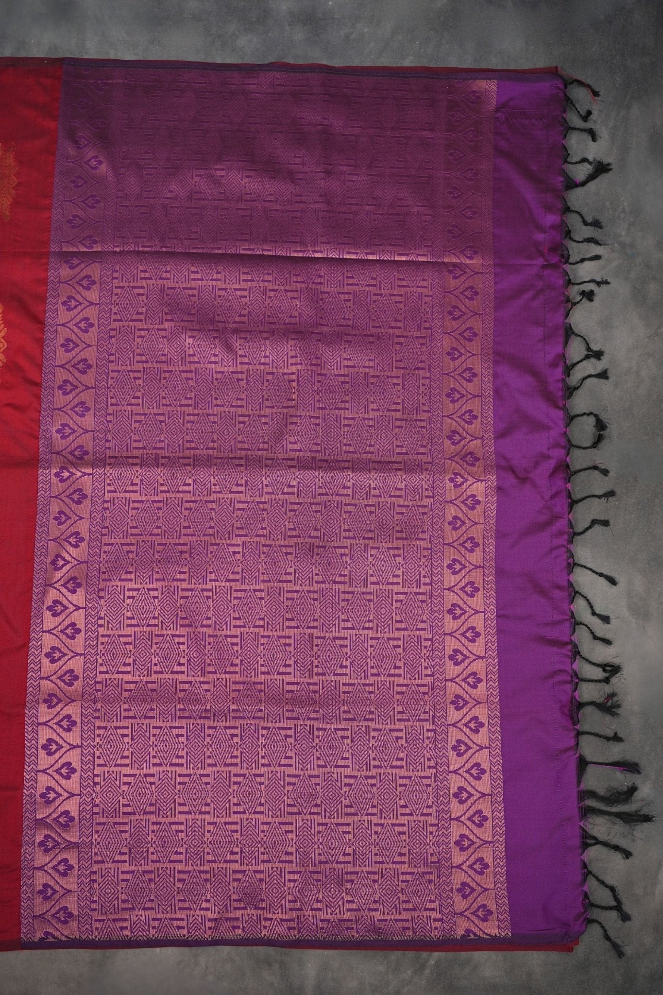 Elegant Kanchipuram Blended Silk Saree: Handwoven Traditional Chic Saree JCS Fashions