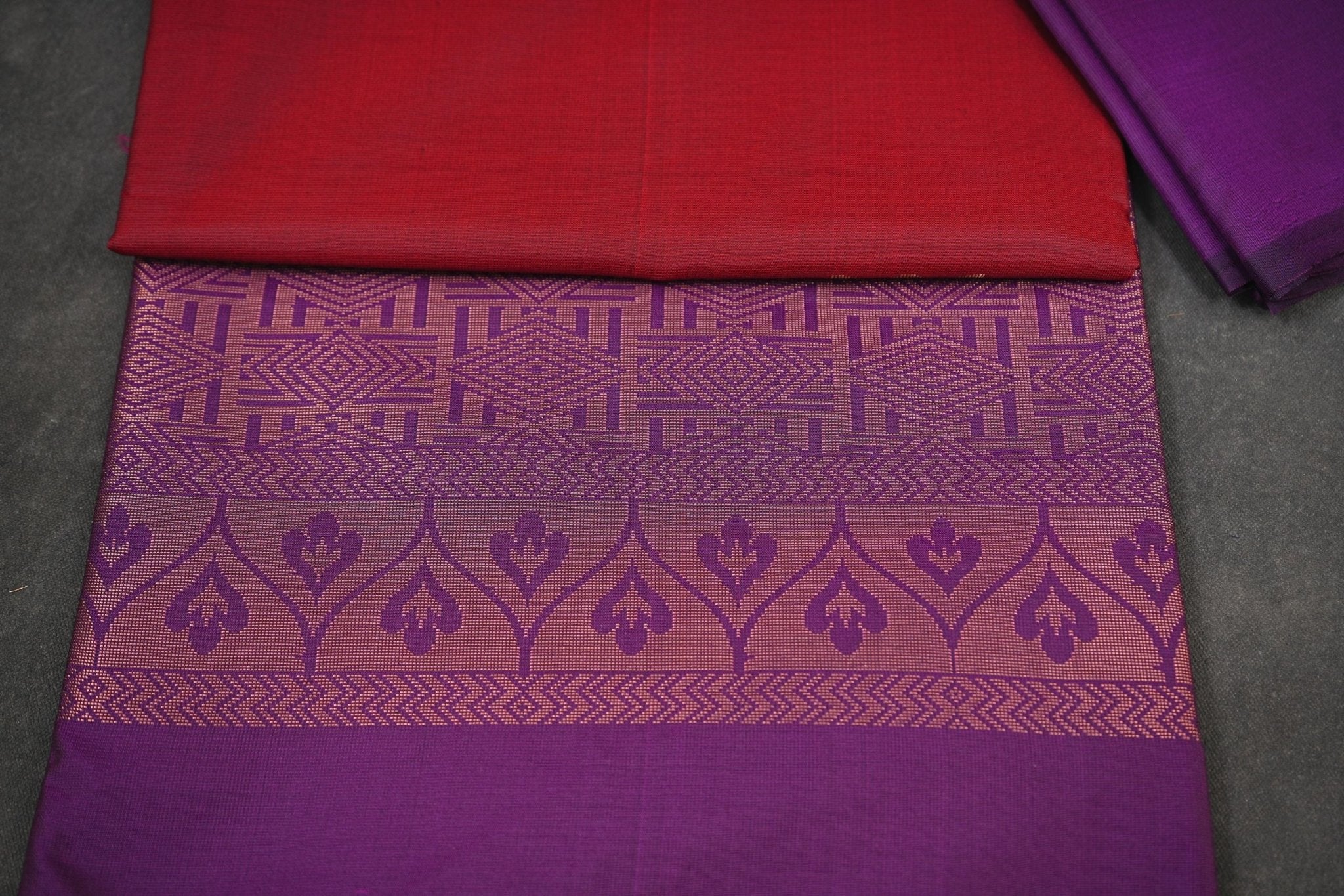 Elegant Kanchipuram Blended Silk Saree: Handwoven Traditional Chic Saree JCS Fashions