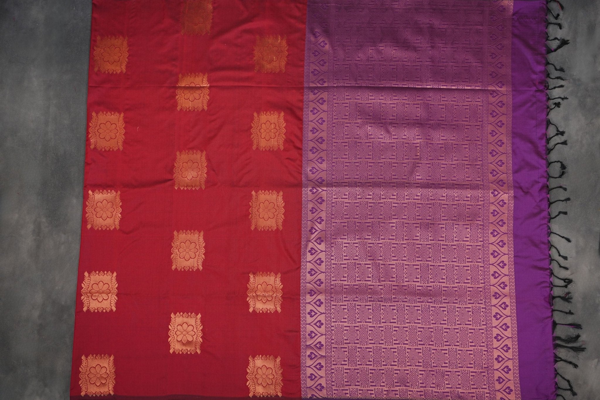 Elegant Kanchipuram Blended Silk Saree: Handwoven Traditional Chic Saree JCS Fashions