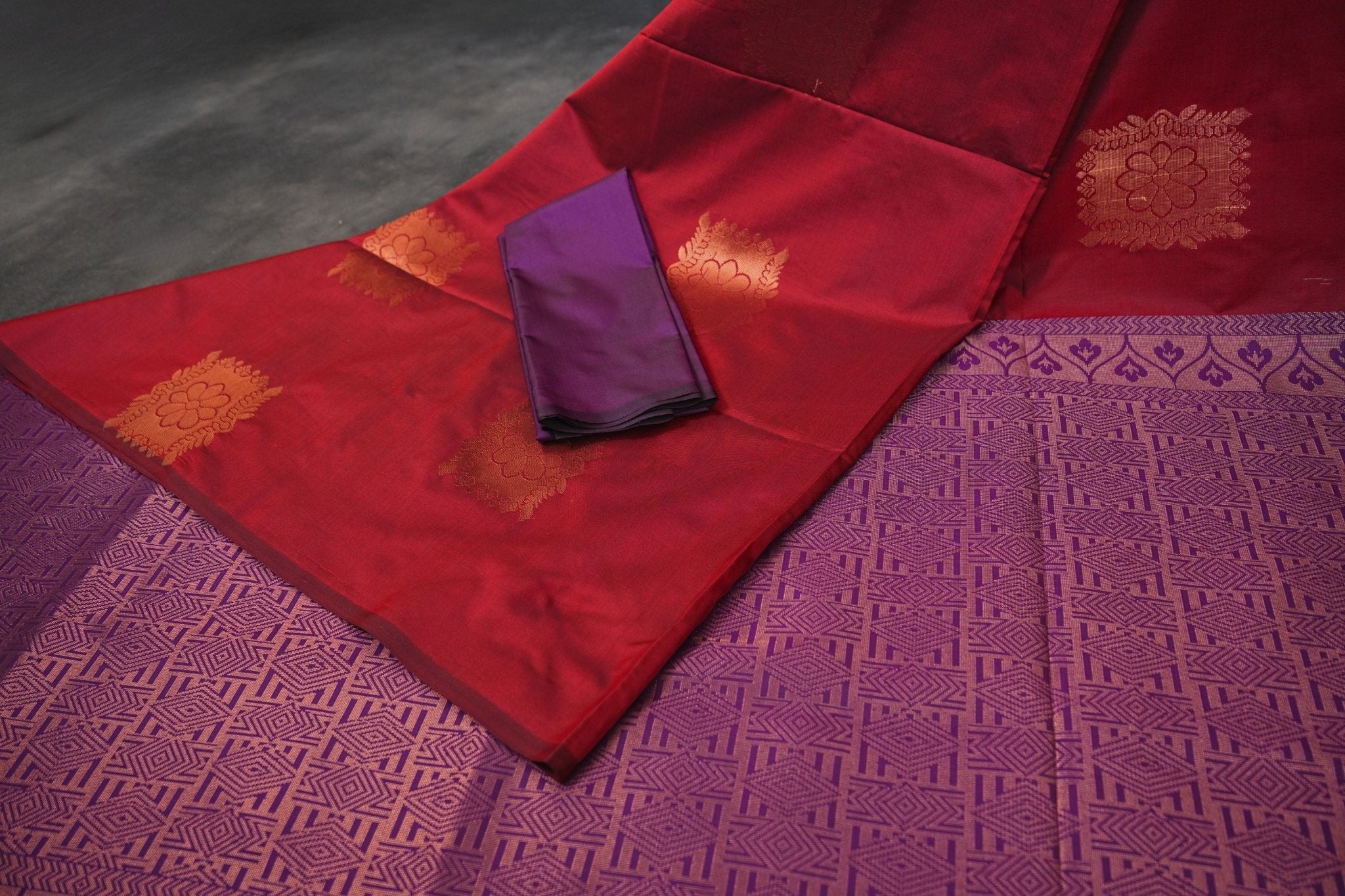 Elegant Kanchipuram Blended Silk Saree: Handwoven Traditional Chic Saree JCS Fashions