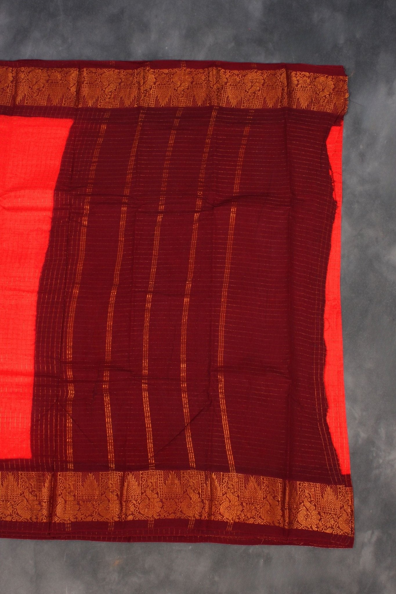 Elegant Madurai Sungudi Cotton Saree with Golden Checks - JCS Fashions Saree JCS Fashions