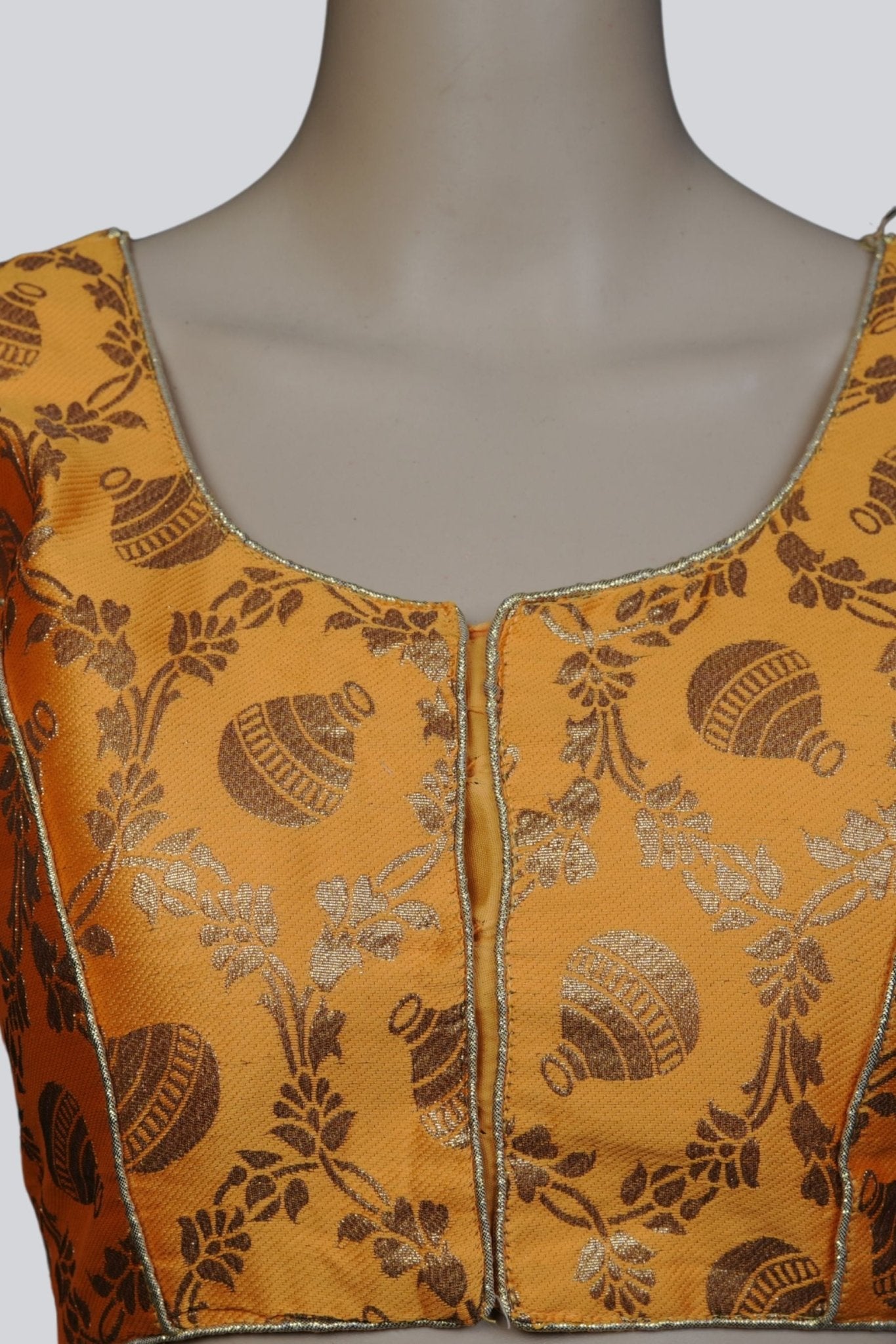 Elegant Threads: Discover Timeless Style with JCSFashions' Brocade Blouse Blouse JCS Fashions