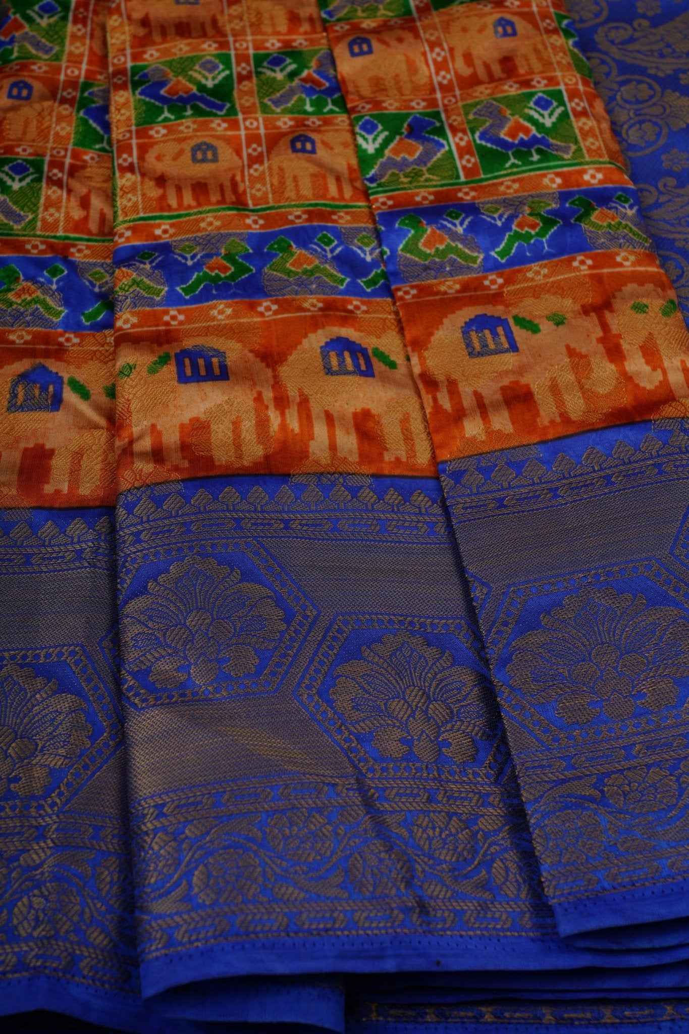 Exquisite Ikkat Silk Saree with Pochampally Ikkat Weaving SAREE JCS Fashions