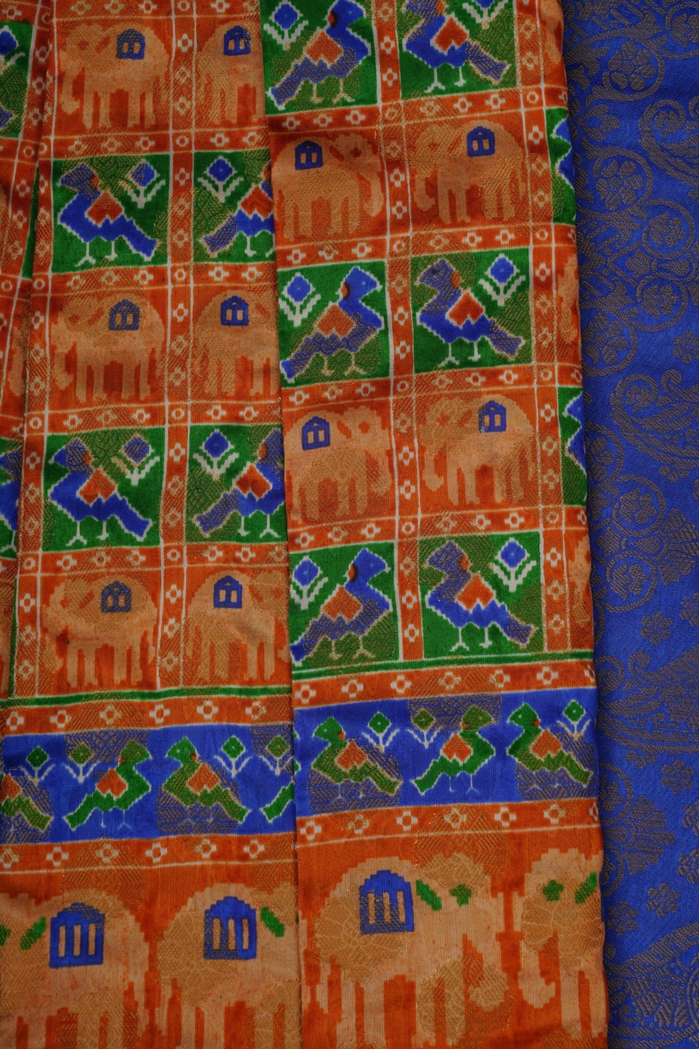 Exquisite Ikkat Silk Saree with Pochampally Ikkat Weaving SAREE JCS Fashions