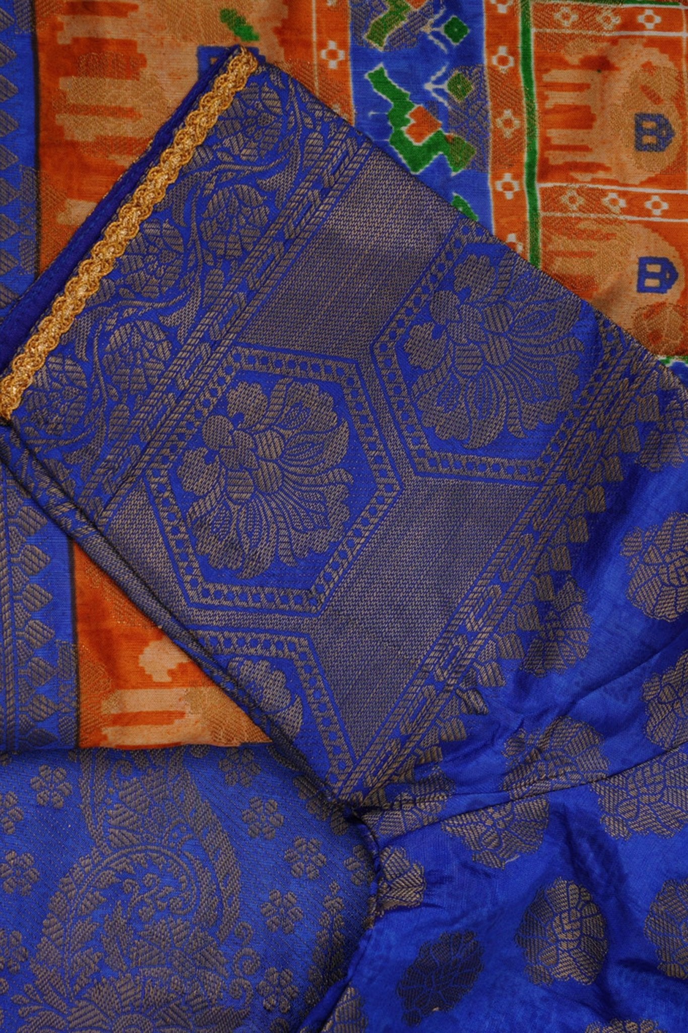 Exquisite Ikkat Silk Saree with Pochampally Ikkat Weaving SAREE JCS Fashions