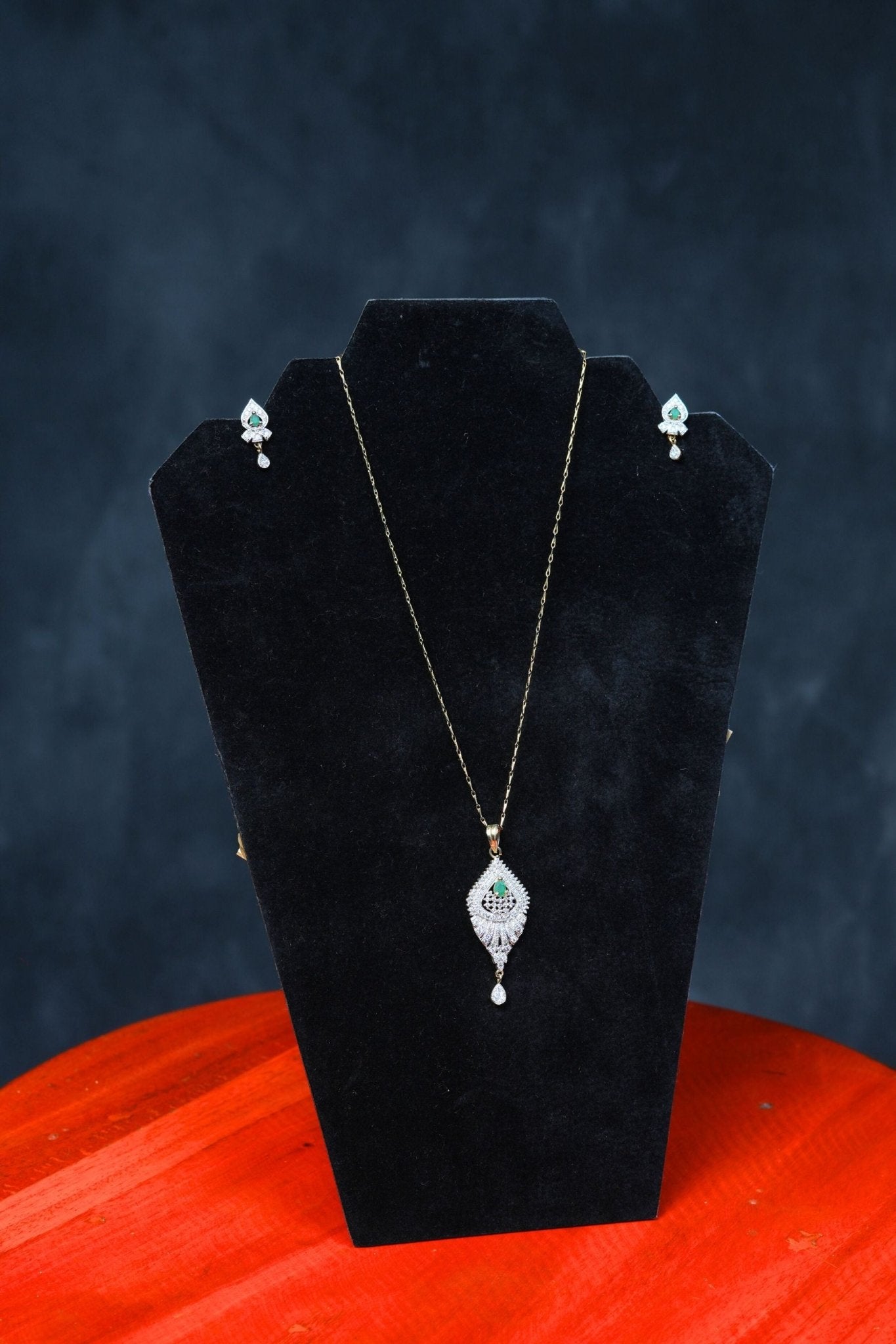 Fancy AD Chain Set: Lightweight, Casual Elegance in Green and White Jewelry JCS Fashions