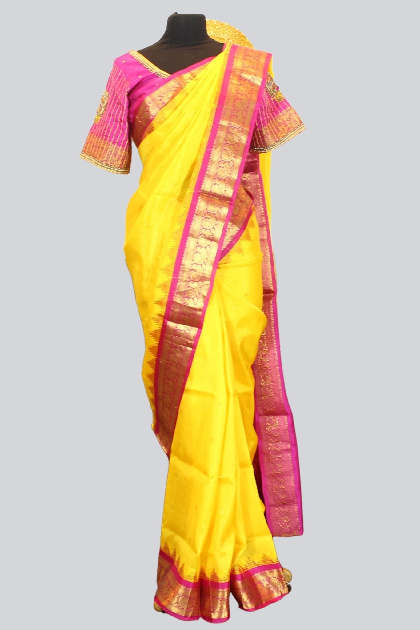 Gadwal Khadi Kuttu Border Allover Buta Pure Silk Saree With Blouse - JCS Fashions