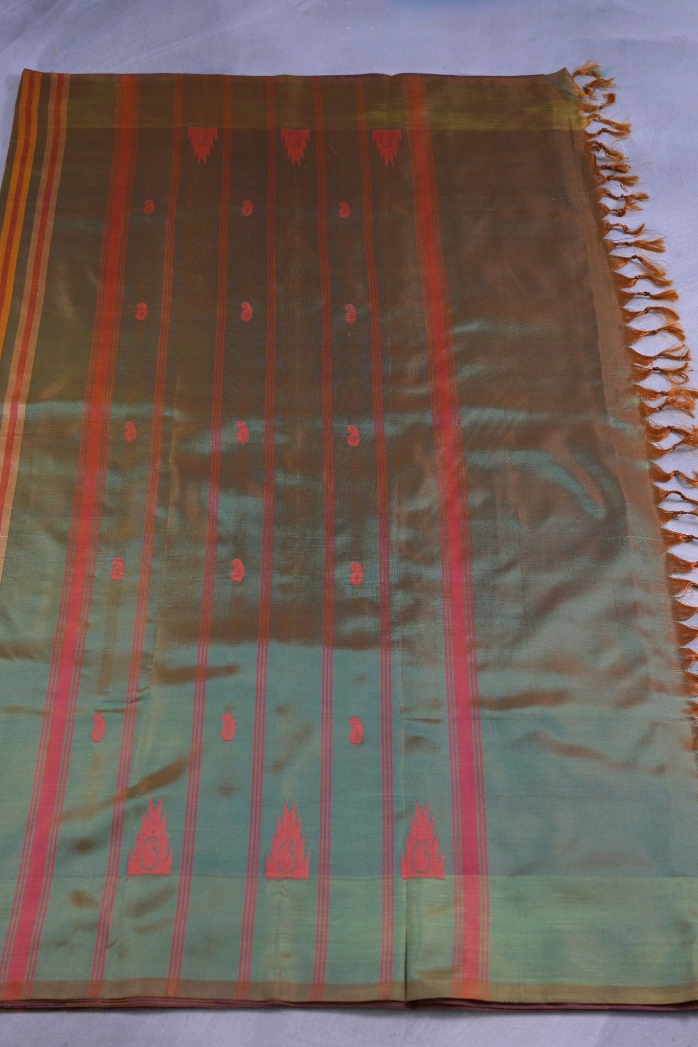 Handcrafted Vaazhai Naar Saree - Tradition Meets Sophistication Saree JCS Fashions