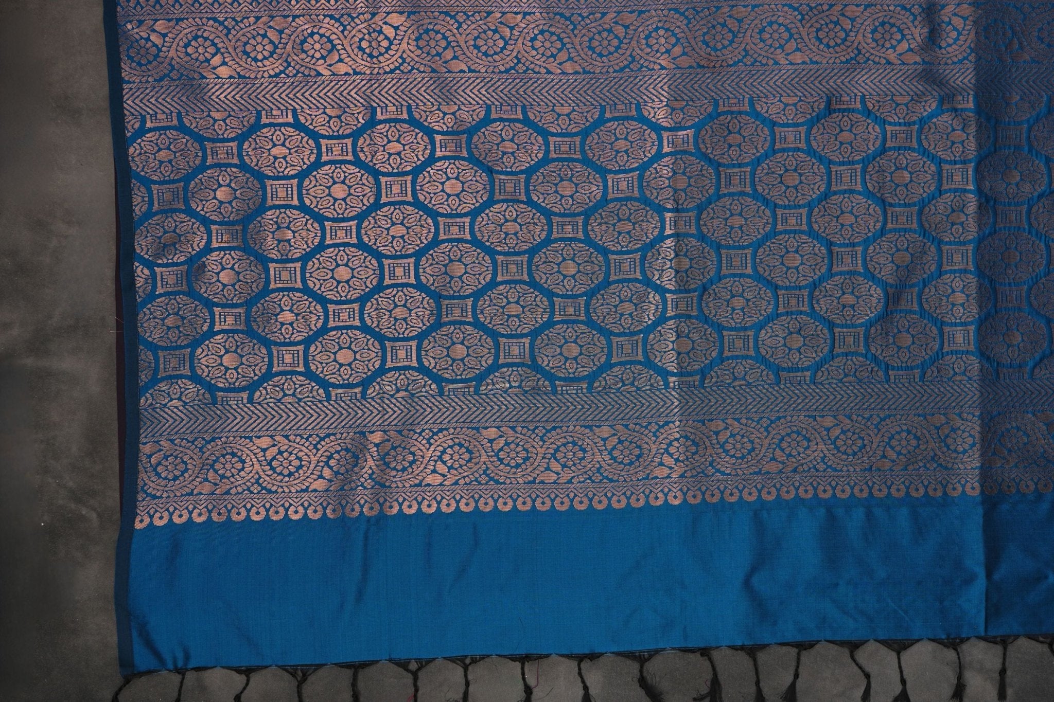 Handwoven Kanchipuram Blended Silk Saree: Traditional and Elegant Saree JCS Fashions