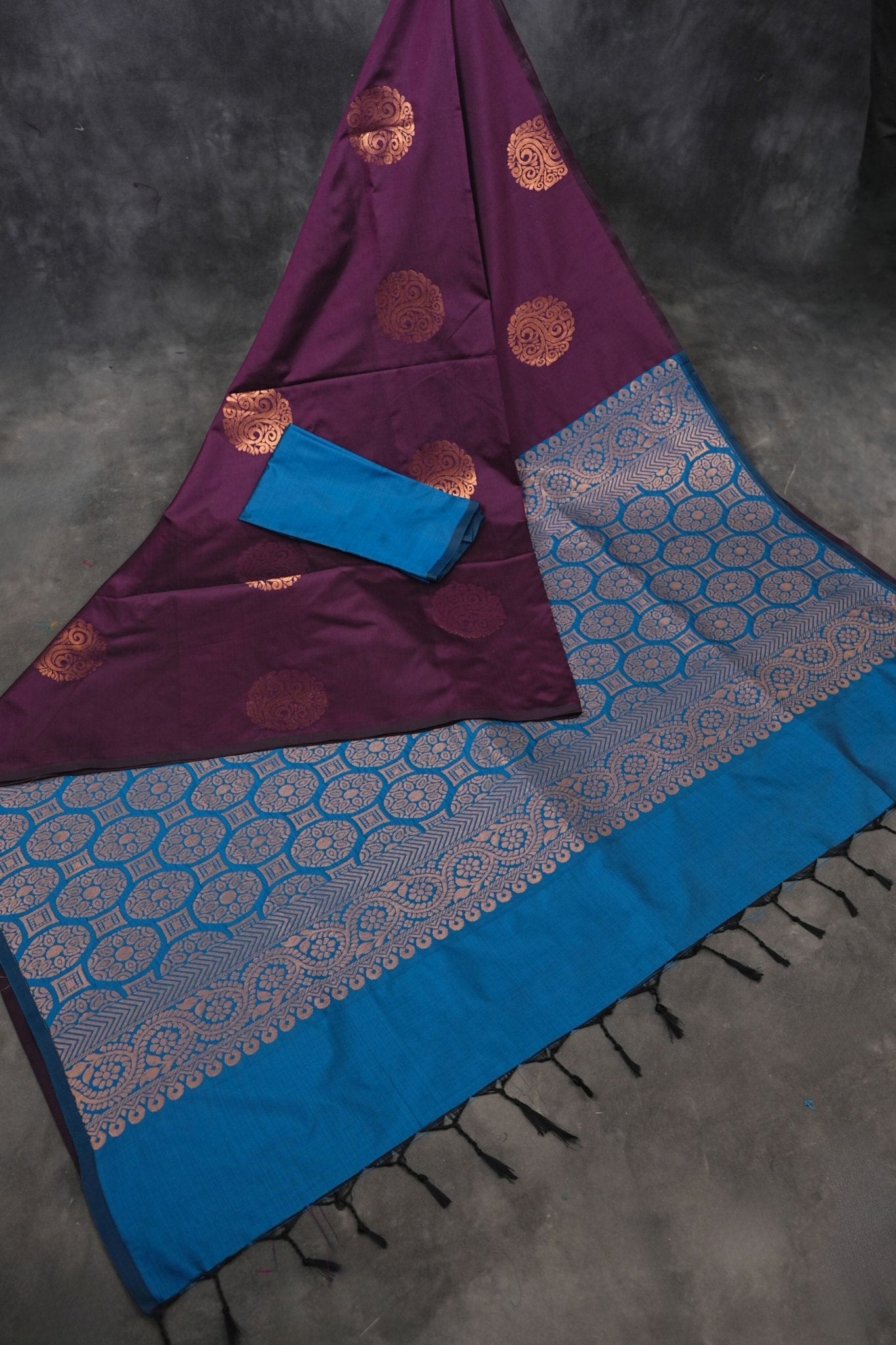 Handwoven Kanchipuram Blended Silk Saree: Traditional and Elegant Saree JCS Fashions