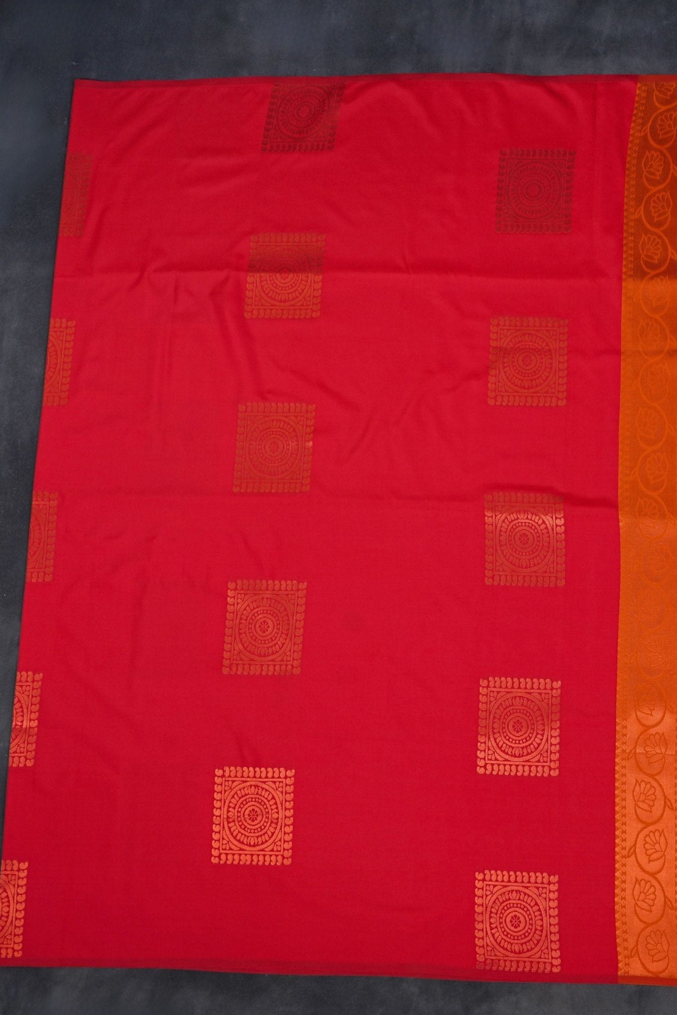 Kanchipuram Blended Silk Saree: Borderless Elegance for Timeless Style Saree JCS Fashions