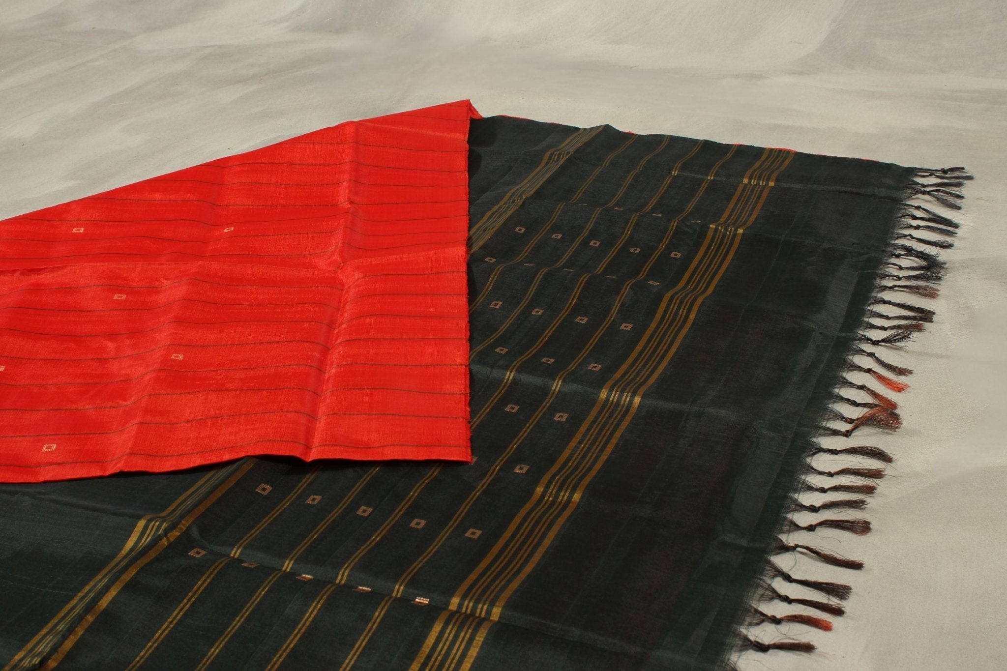 Luxurious Borderless Bananapith Saree: Sustainable Chic by JCS Fashions Saree JCS Fashions