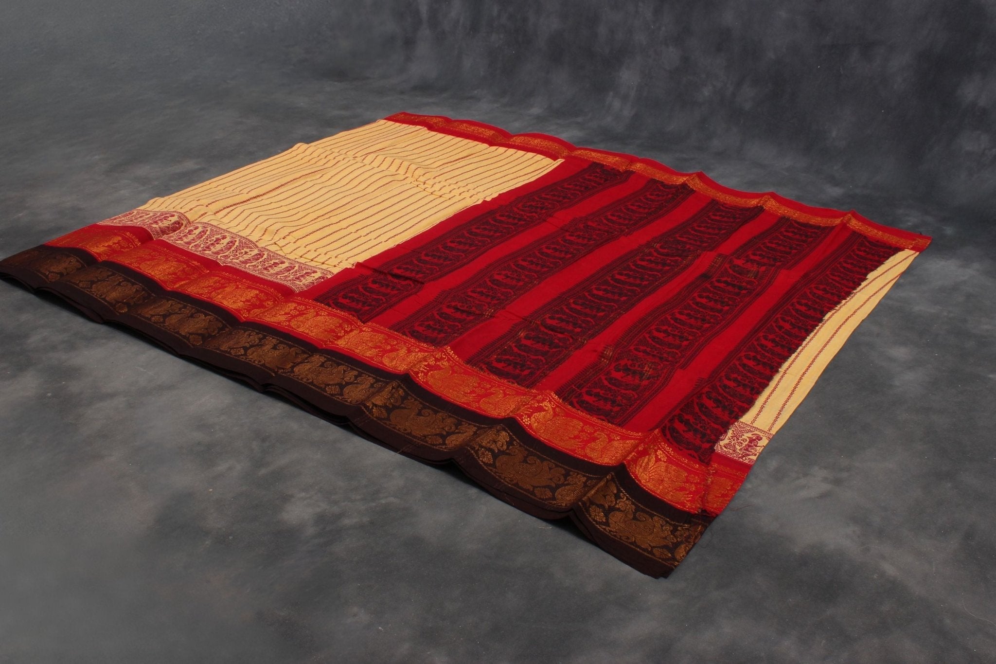 Madurai Sungudi Cotton Saree - Finesse & Tradition in Every Thread Saree JCS Fashions