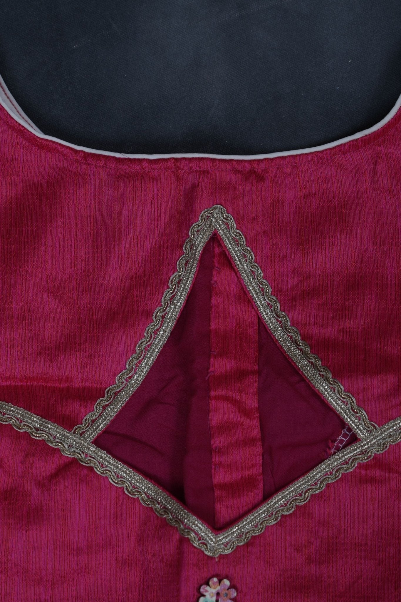 Pure Georgette Saree: Sequin Elegance, Contrast Embroidery and Blouse SAREE JCS Fashions