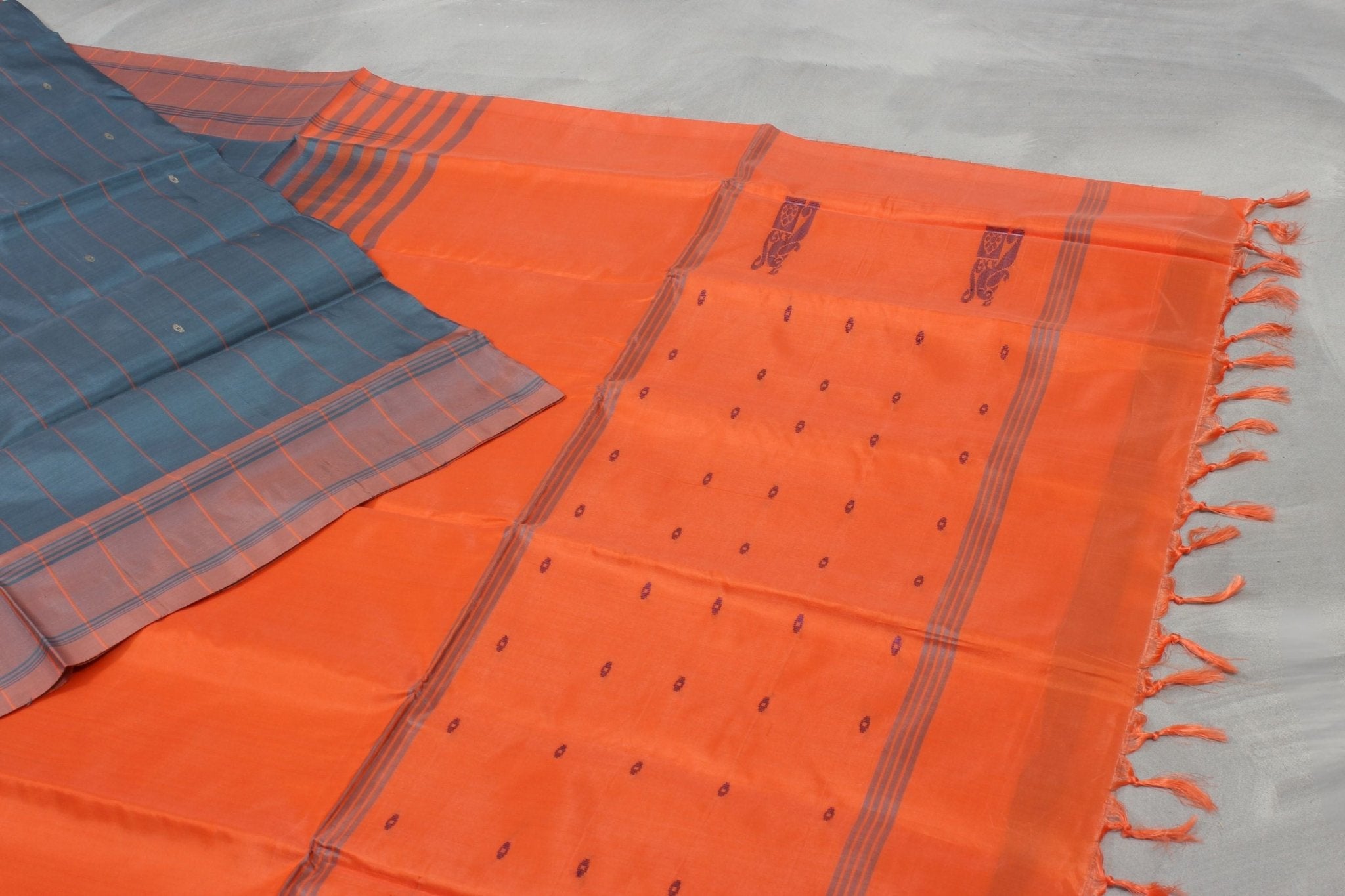 Sustainable Elegance: Handwoven Banana Pith Saree with Contrasting Blouse Saree JCS Fashions