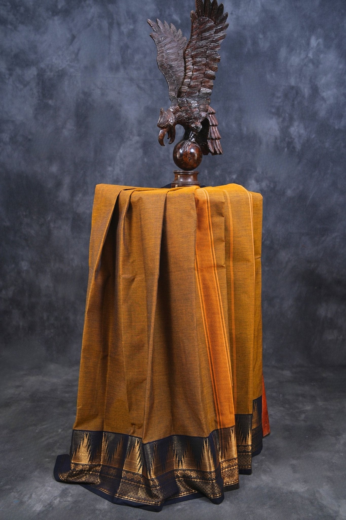 Traditional 80-count Chettinad Cotton Saree with Elegant Line Pallu Saree JCS Fashions