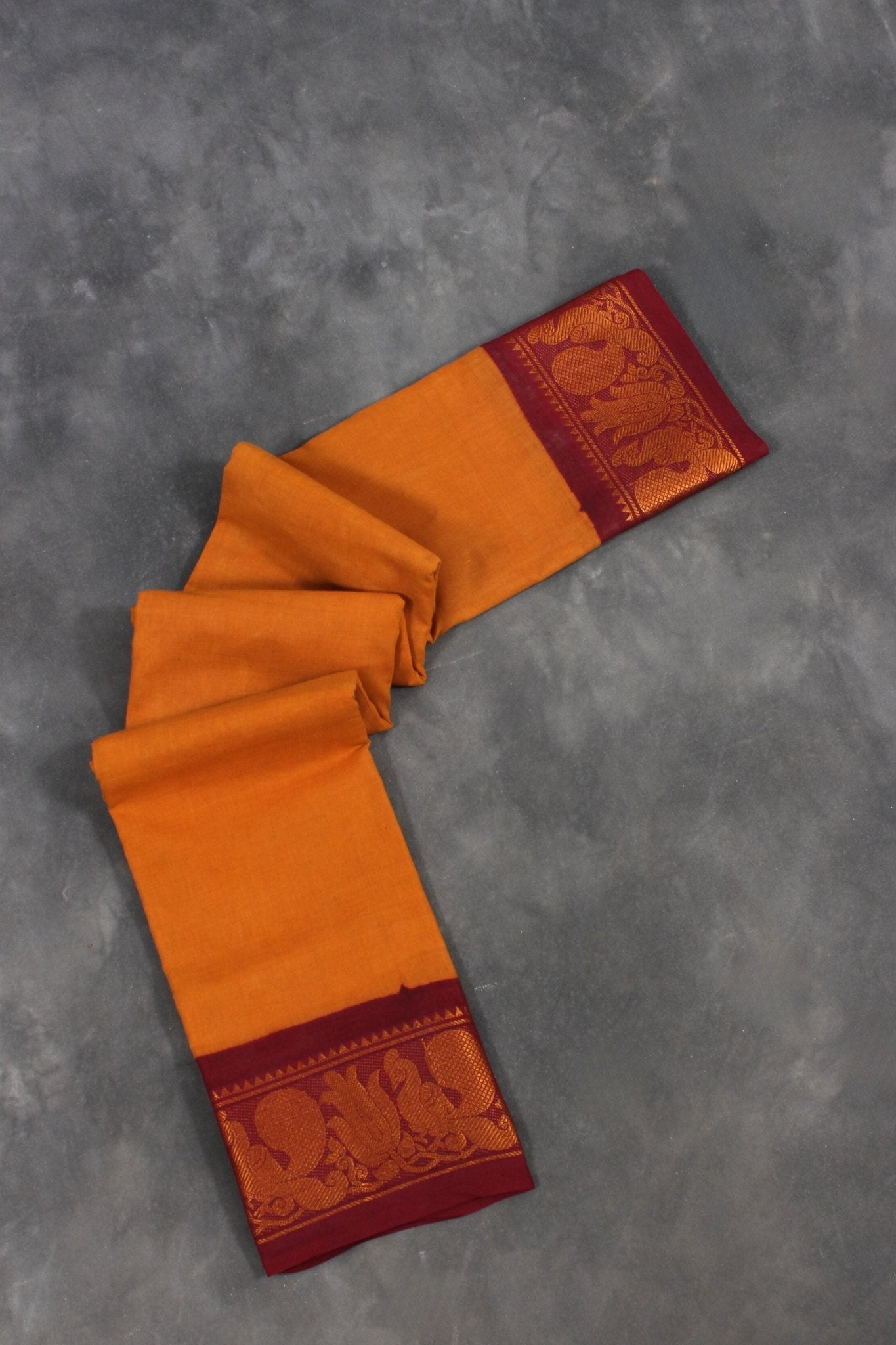 Traditional Madurai Sungudi Cotton Saree with Zari Border &Peacock Design Saree JCS Fashions