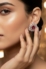 Very elegant, Beautiful and light weight Stone Stud earring