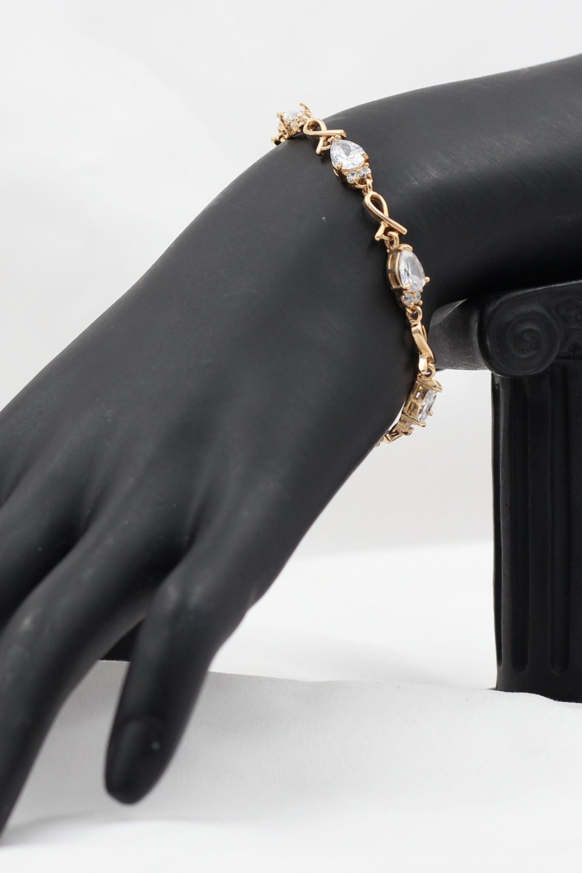 XUPING Exquisite Rose Gold Bracelet with Sparkling White Stones Jewelry JCS Fashions Rose gold 8.5 inches