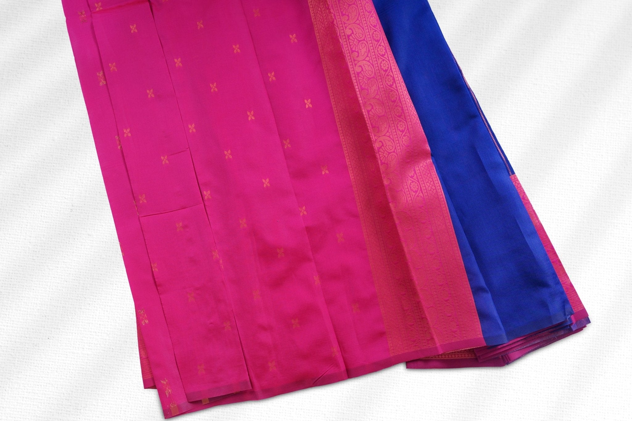 Zari-Line Saree: Blend of Tradition & Modern Trends - JCSFashions Saree JCS Fashions