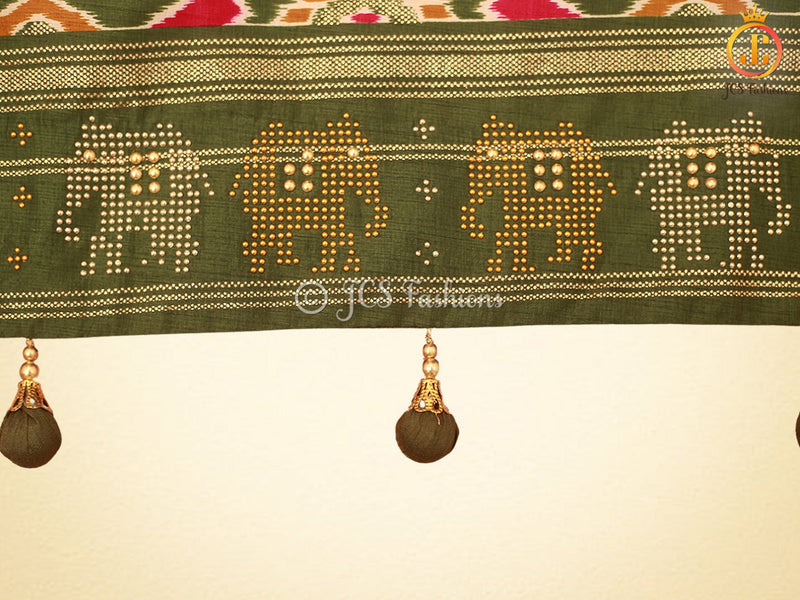 Patola Design Border Banarasi Munga Silk Saree With Blouse