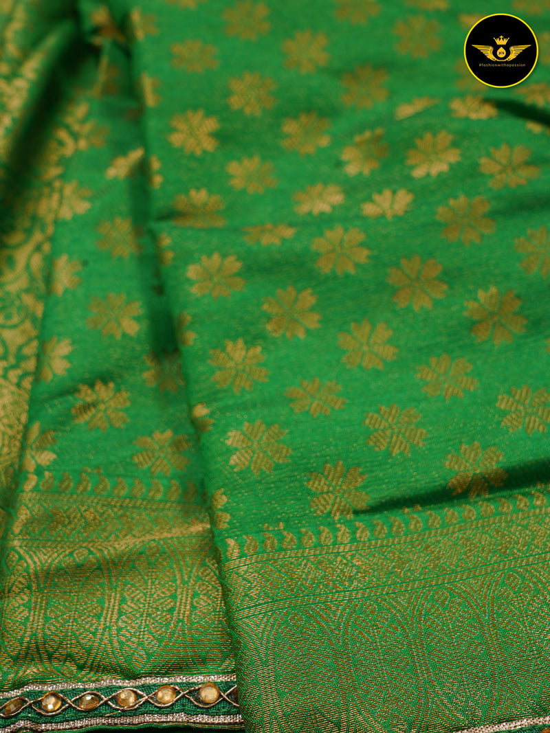 FABULOUS SOFT SILK FABRIC SAREE WITH JARI WEAVING AND CONTRAST BORDER