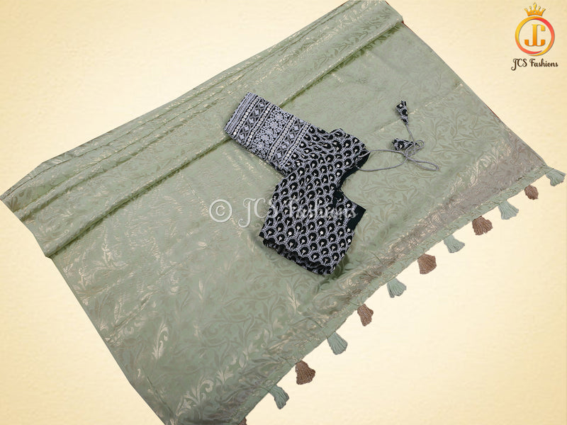Green Banarasi Crepe Soft Silk Saree With Chiknakari Weaving Blouse