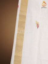 Flaunt your elegance with our Kerala saree in silk cotton fabric