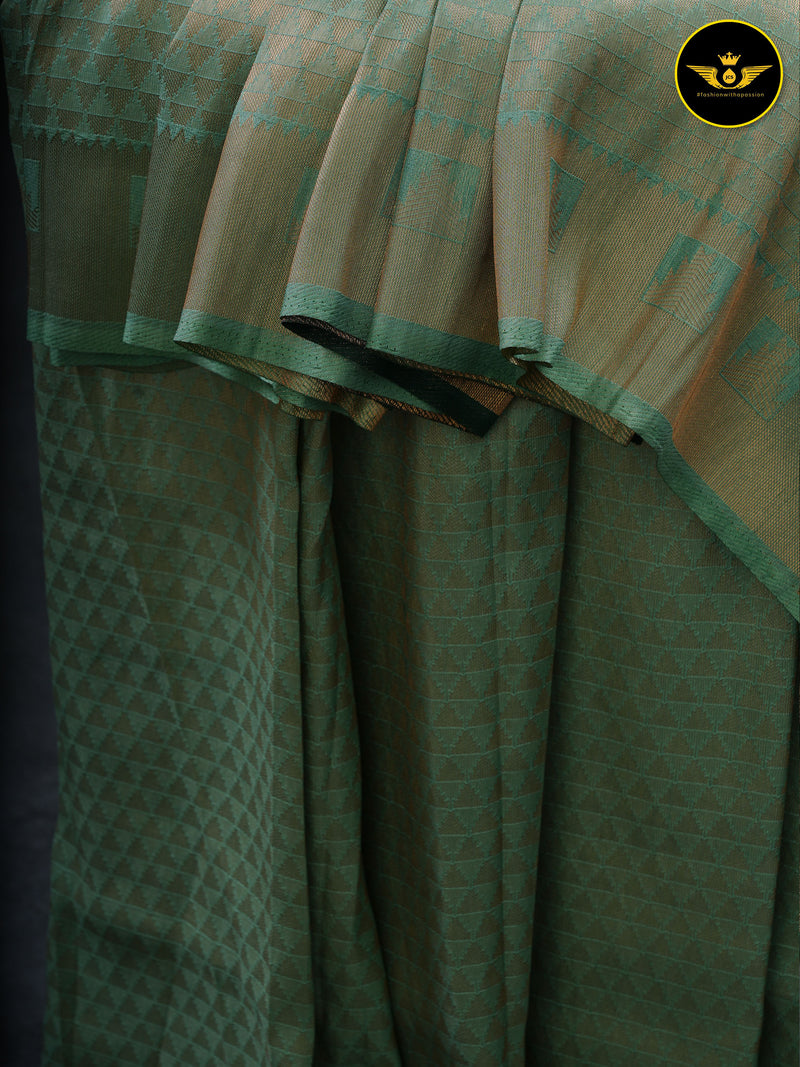 EXCLUSIVE SUPER QUALITY BANARASI SILK SAREE WITH CONTRAST BLOUSE