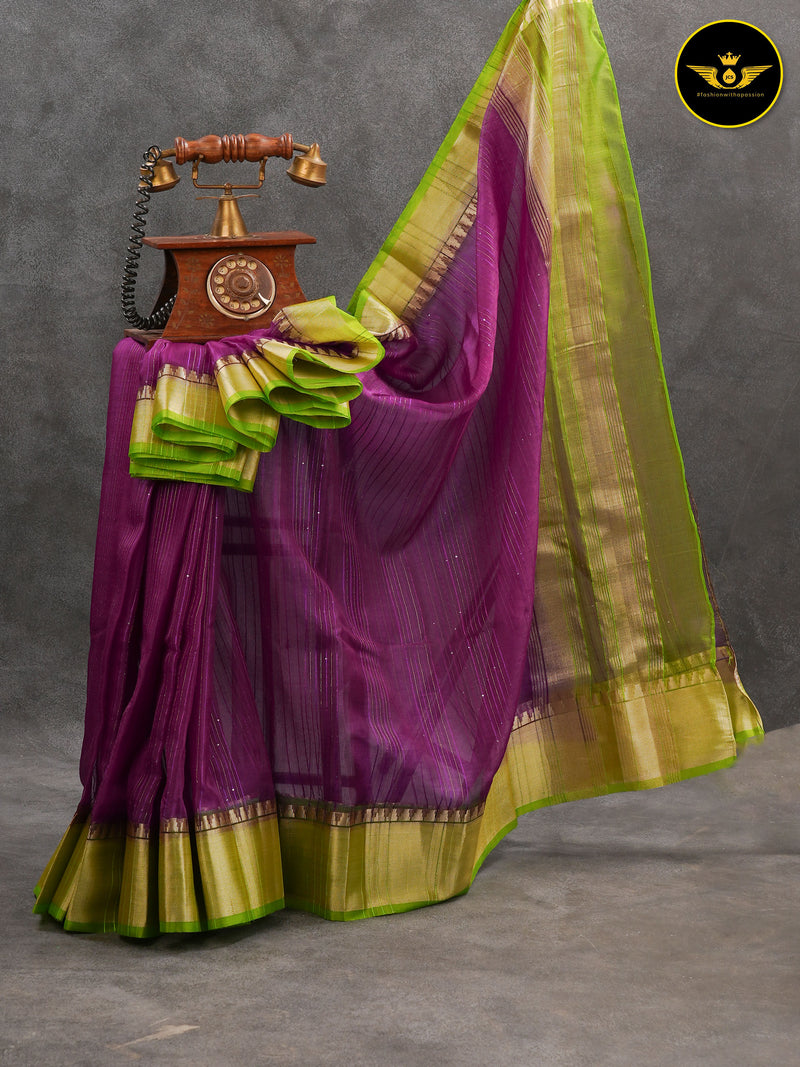 Soft And Lightweight Khadi Kora Saree With Contrast Blouse