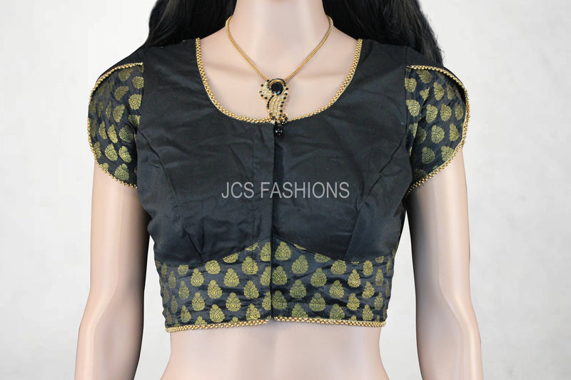 Lightweight Wrinkle Chiffon Saree with Gold Zari Buttes
