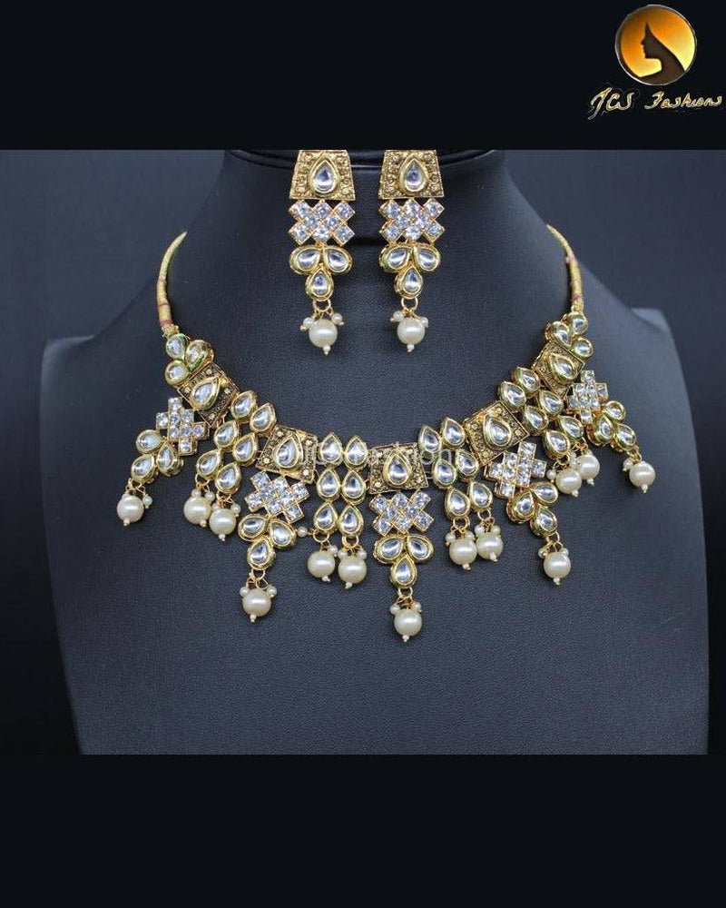Handmade Kundan Necklace Set in Gold Polish