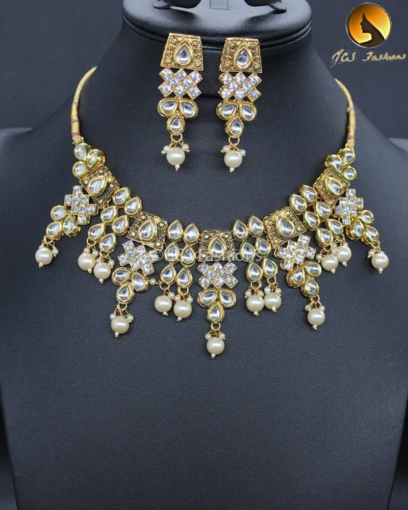 Handmade Kundan Necklace Set in Gold Polish